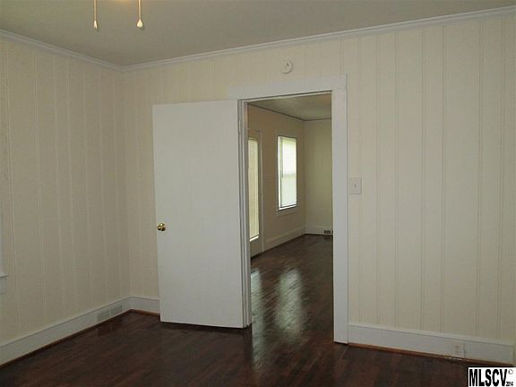 5th image of 302 Hospital Ave NW