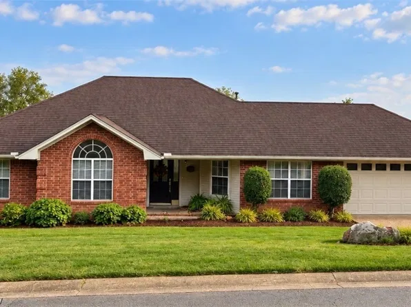 3110 Mitchell Dr, Van Buren, AR 72956