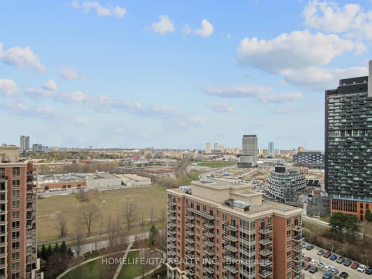 20 Inn On The Park Dr #1838 — Photo 26