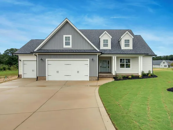 40 Winterwood Dr, Benson, NC 27504