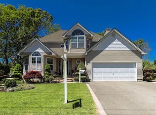 692 Carlls Path, Deer Park, NY 11729