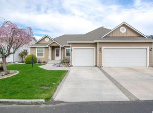 133 Berkshire Ln, Pasco, WA 99301