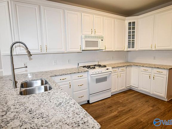 4th image of 736 Hobbs Rd SE