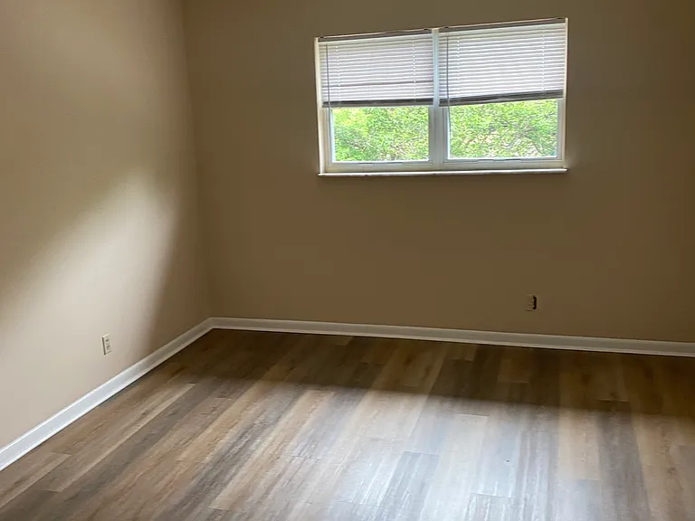 2731 Brownsboro Rd #7 — Photo 15