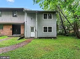1st image of 133 Woodlake Dr