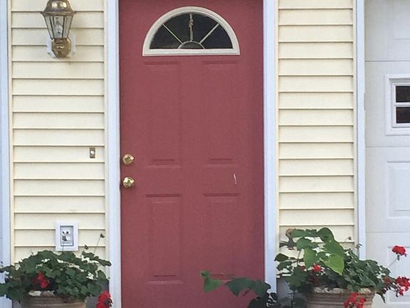 Private front entrance.