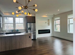 10 Spring Garden St #3, Boston, MA 02125
