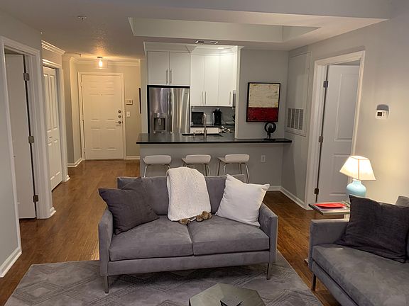 2nd image of 800 S Dakota Ave APT 426