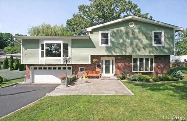 1st image of 18 Cornell Dr