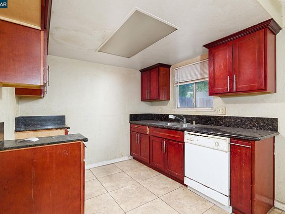 2nd image of 2781 65th Ave