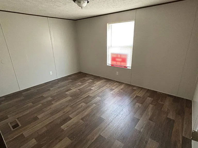 105 Exter Dr #21 — Photo 4