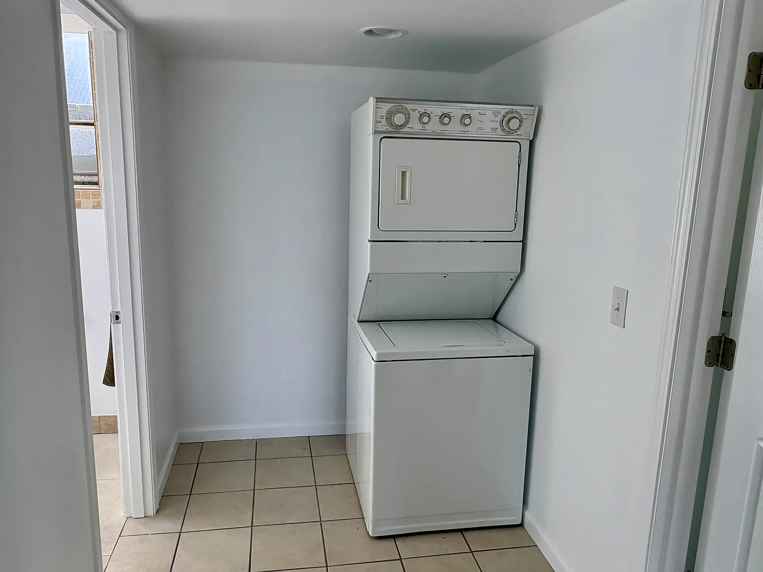 1 bed, 900 sqft, $1,950 — Photo 4