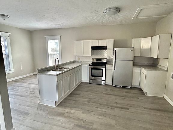 3rd image of 1625 Sturm Ave #1625