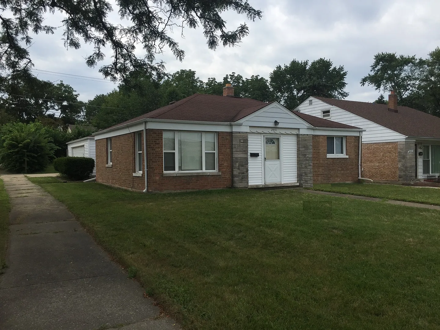 2441 175th St photo 1