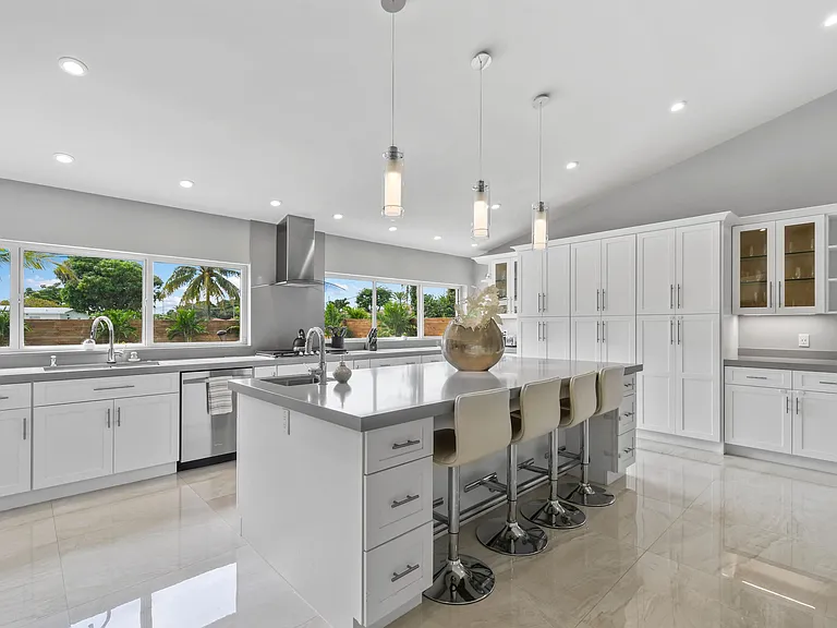 7101 W Lake Dr — Photo 9