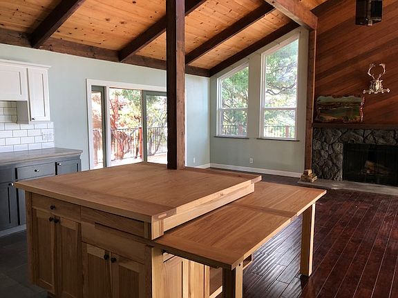 4th image of 544 Larkspur Ct