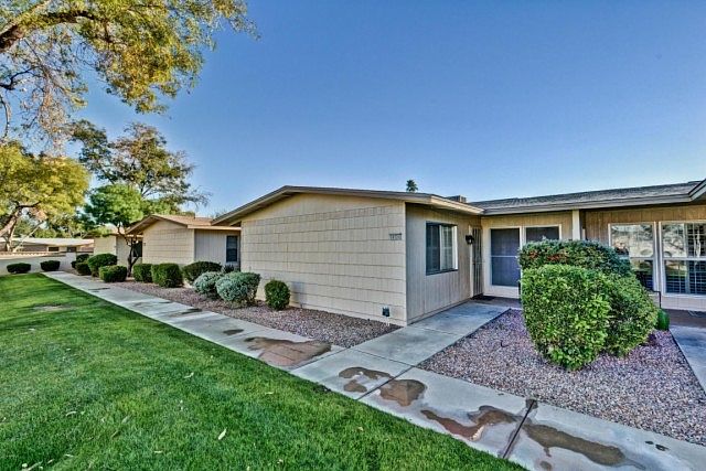 1st image of 10731 W Santa Fe Dr