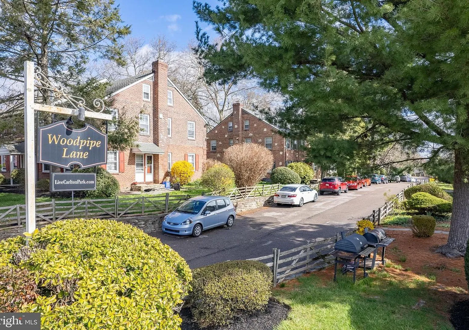Carlton Park Apartments — Photo 4