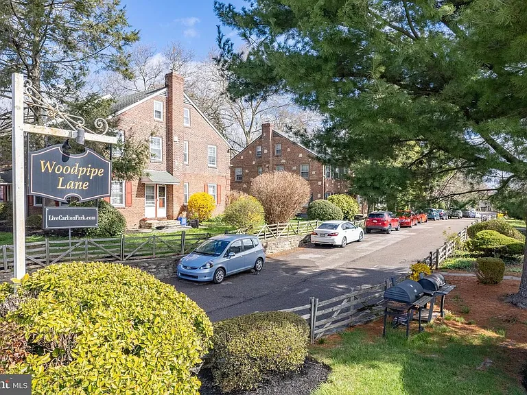 2824 Midvale Ave #M-2824B — Photo 4