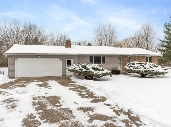962 Wert Rd, Hudson, WI 54016