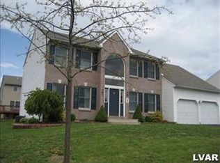 2458 Blue Jay Dr, Nazareth, PA 18064