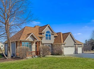 5414 Sarah Dr, Johnsburg, IL 60051
