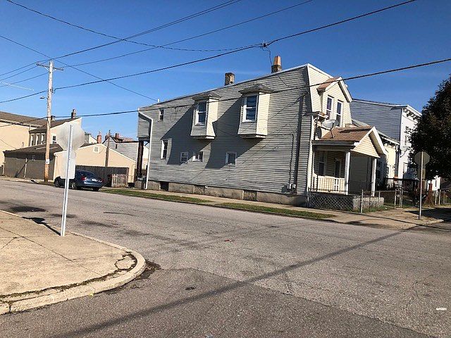 2nd image of 339 Lindsey St