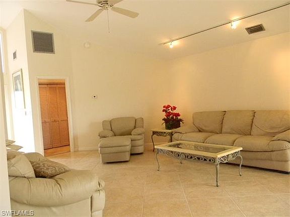 2nd image of 1882 Woodbine Ct