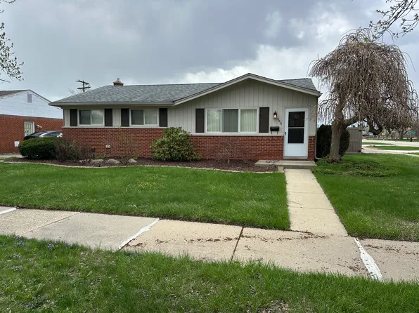 16816 Hans Ct, Fraser, MI 48026