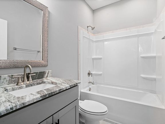 4th image of 632 Farmington Lot 632