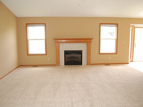 5th image of 4162 Westridge Dr