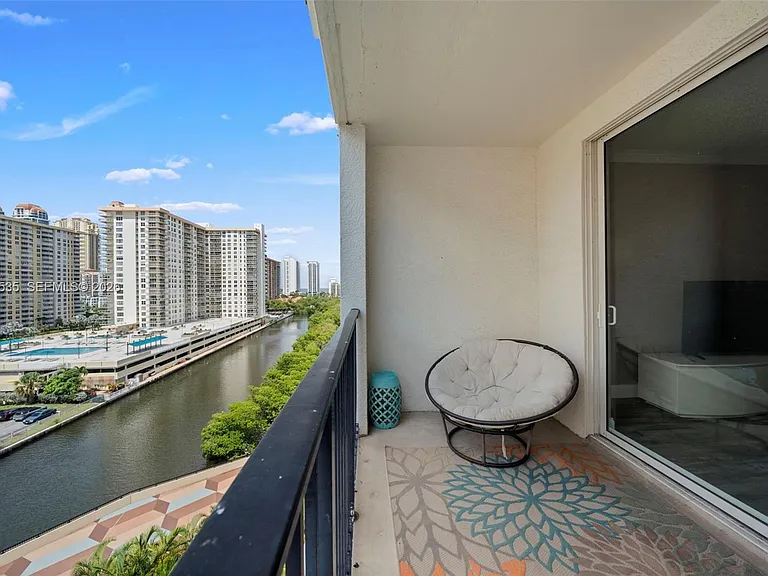 17150 N Bay Rd #2913 — Photo 19