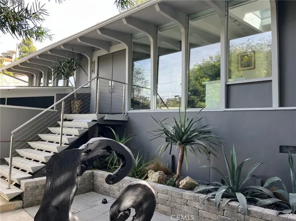 420 Entrada Dr, Santa Monica, CA 90402