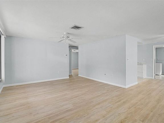 5th image of 2845 Myakka Rd