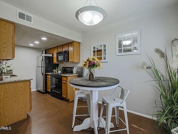 5th image of 3402 N 32nd Street #121