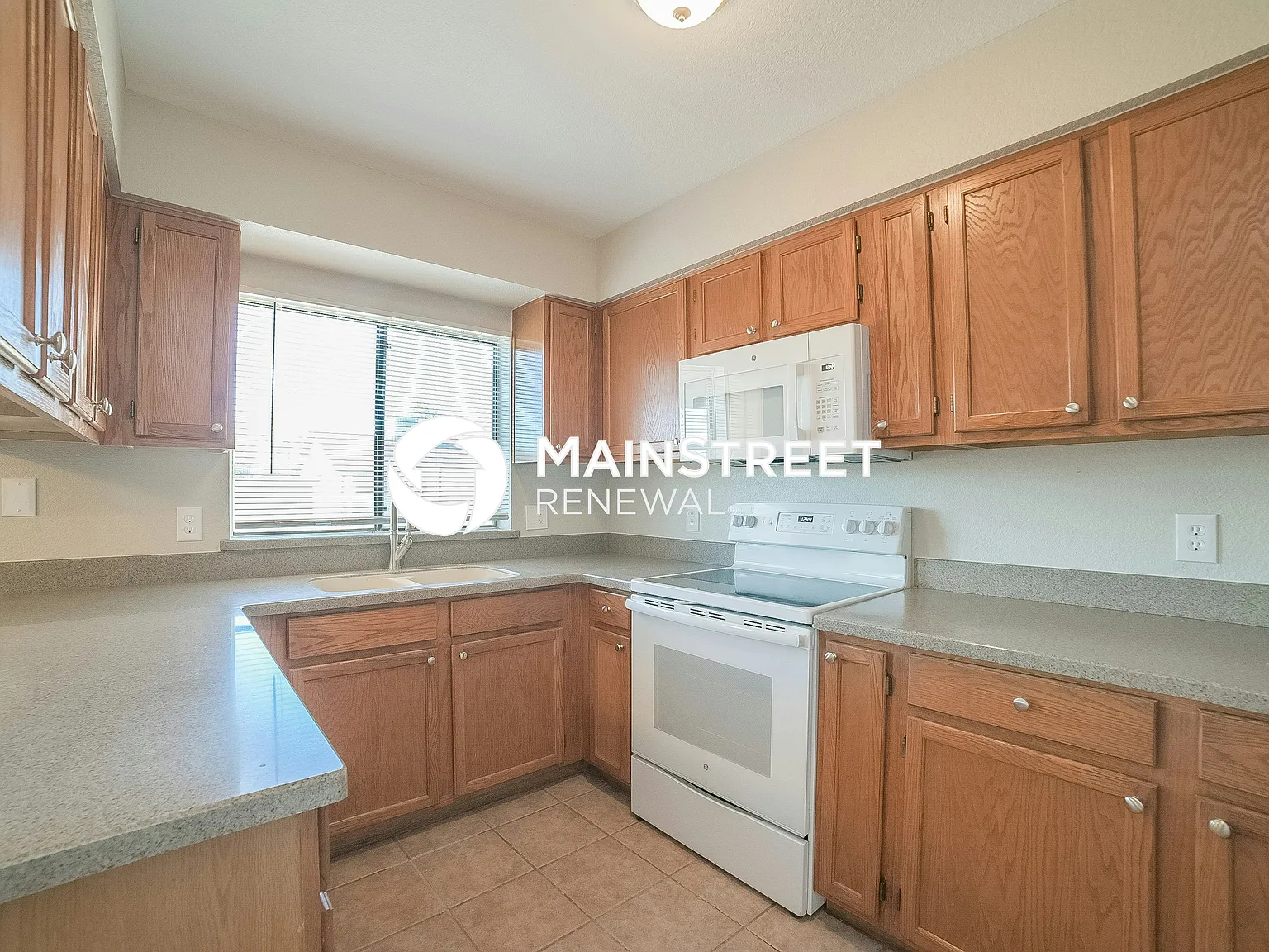 5212 N 73RD LN — Photo 3