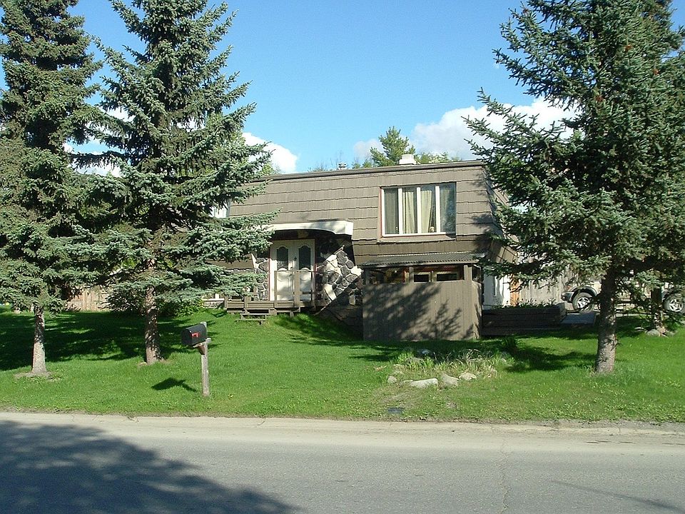 Huge corner lot