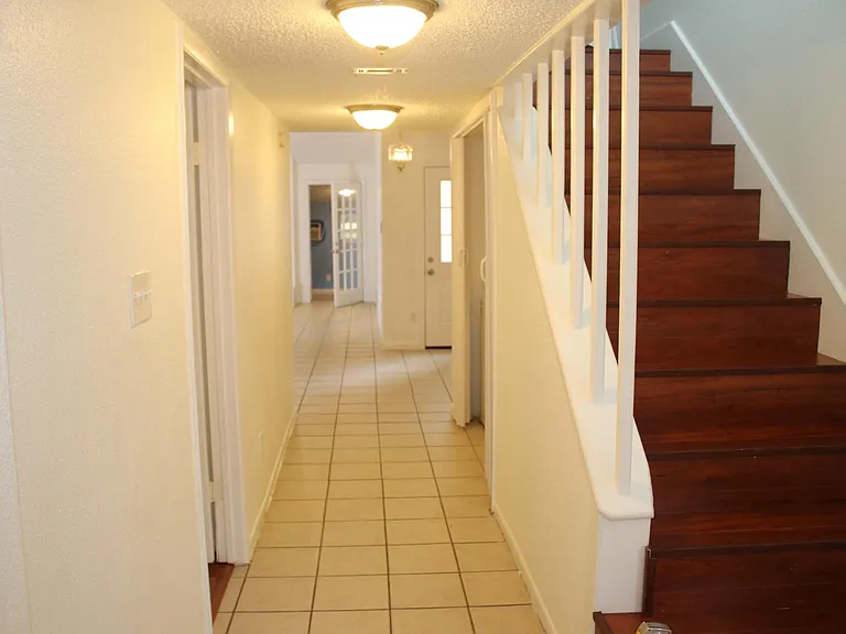 109 Delores St #K — Photo 21