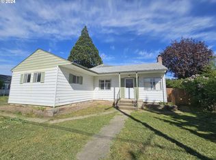 544 E 2nd Ave, Riddle, OR 97469