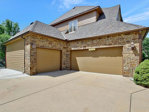 3rd image of 1328 Chaumont Cir