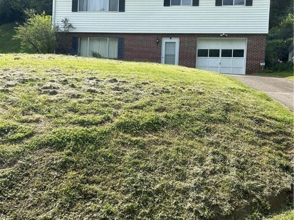 5209 Elk River Rd N, Elkview, WV 25071