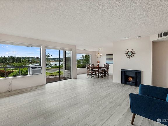 3rd image of 900 East Bay Drive NE #A101