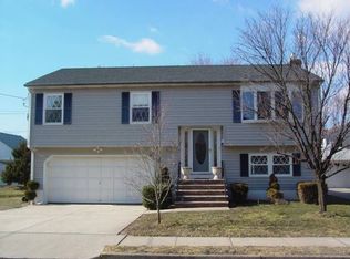 140 S 4th Ave, Manville, NJ