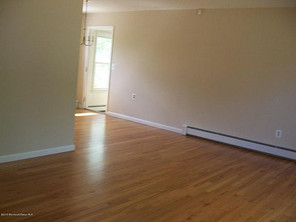 2nd image of 1049 Mulberry Pl