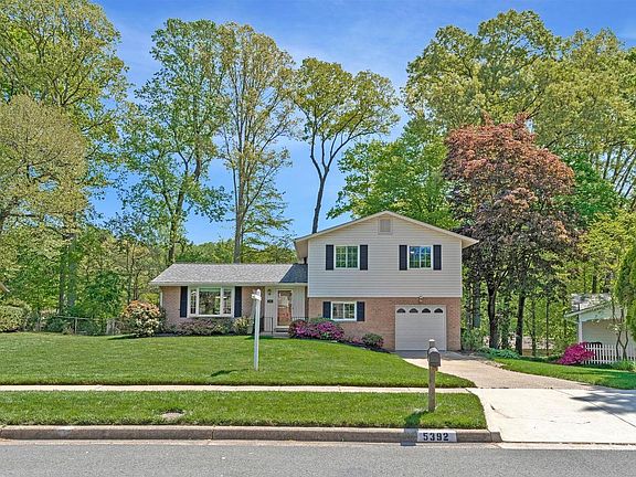 4th image of 5392 Gainsborough Dr