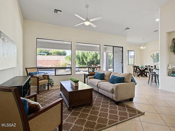5th image of 916 W Via Santa Adela