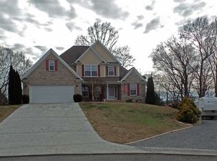 4170 Scarlet Oak Dr, Morristown, TN 37813