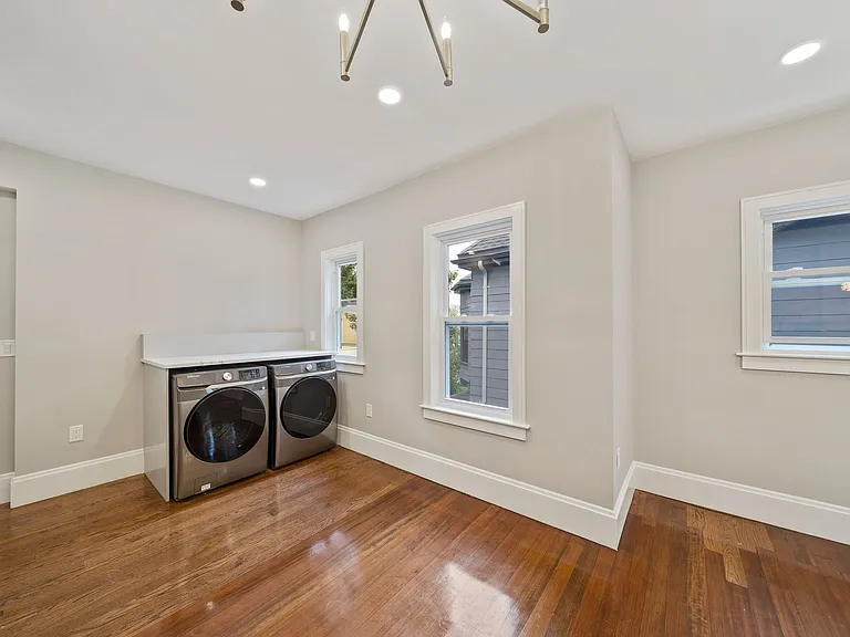 43 Evergreen Ave #2 — Photo 3