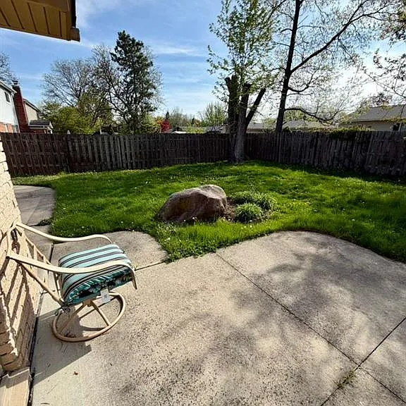 5739 Willow Creek Dr — Photo 23