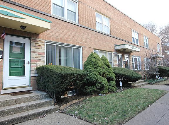 3rd image of 1007 S Oak Park Ave